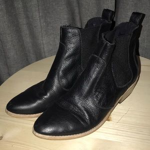 Eur Gap leather black Chelsea boots